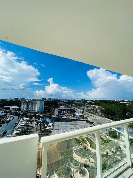 Recently Rented: $1,850 (2 beds, 2 baths, 900 Square Feet)