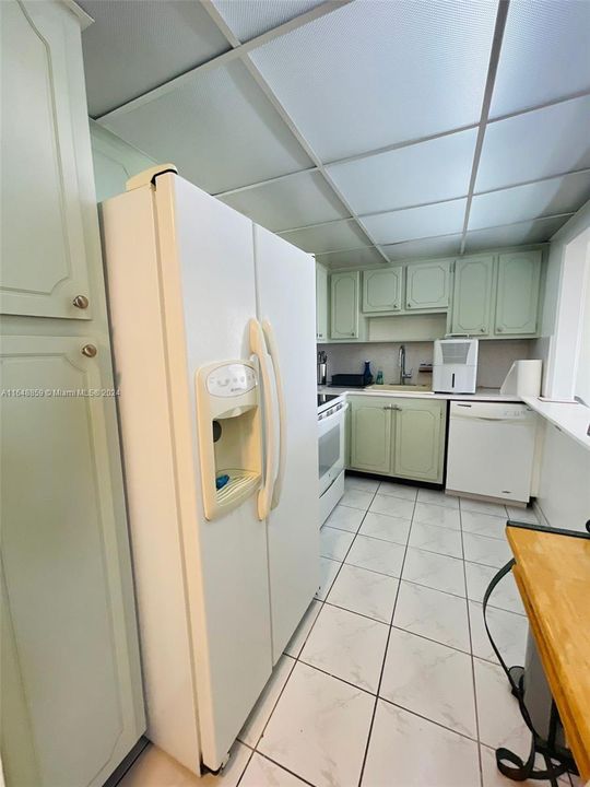 Recently Rented: $1,850 (2 beds, 2 baths, 900 Square Feet)