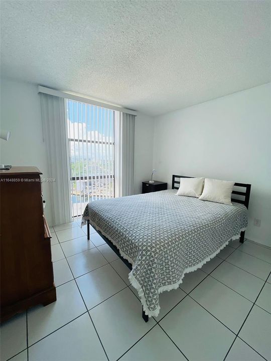 Recently Rented: $1,850 (2 beds, 2 baths, 900 Square Feet)