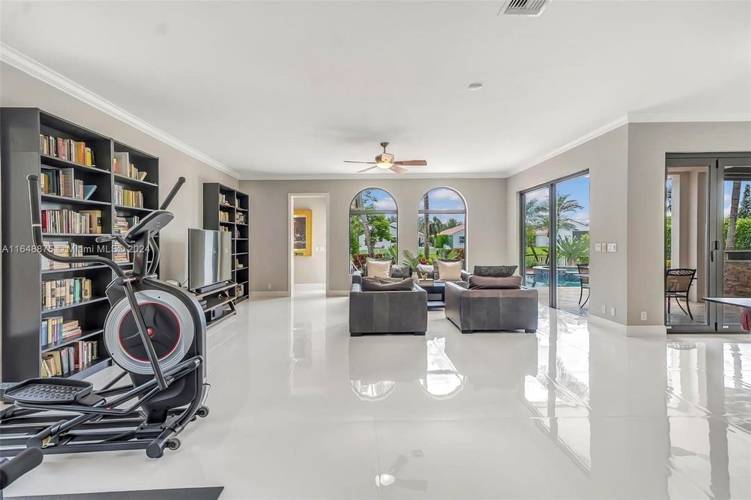 For Sale: $1,650,000 (5 beds, 4 baths, 4262 Square Feet)