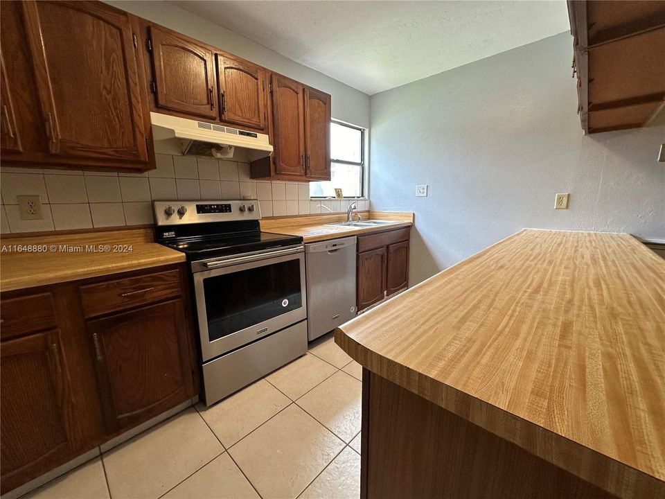 For Rent: $1,200 (2 beds, 1 baths, 0 Square Feet)