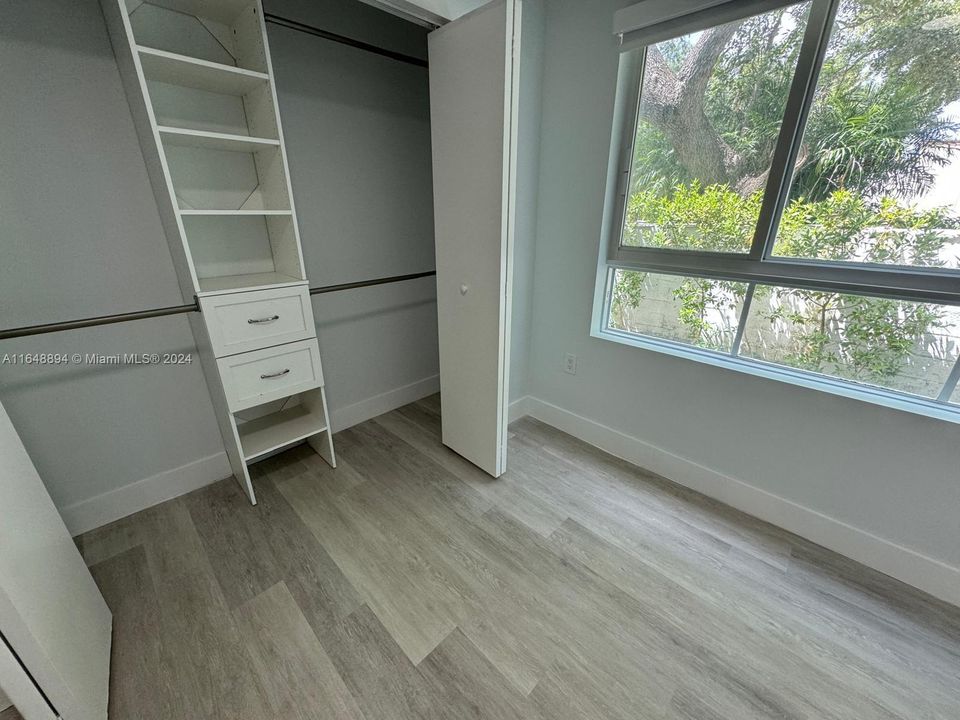 Recently Rented: $3,200 (3 beds, 2 baths, 1376 Square Feet)