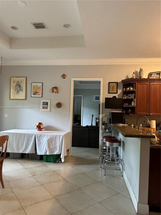 Recently Sold: $819,900 (4 beds, 3 baths, 2328 Square Feet)