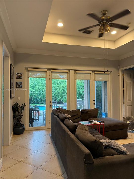 Recently Sold: $819,900 (4 beds, 3 baths, 2328 Square Feet)