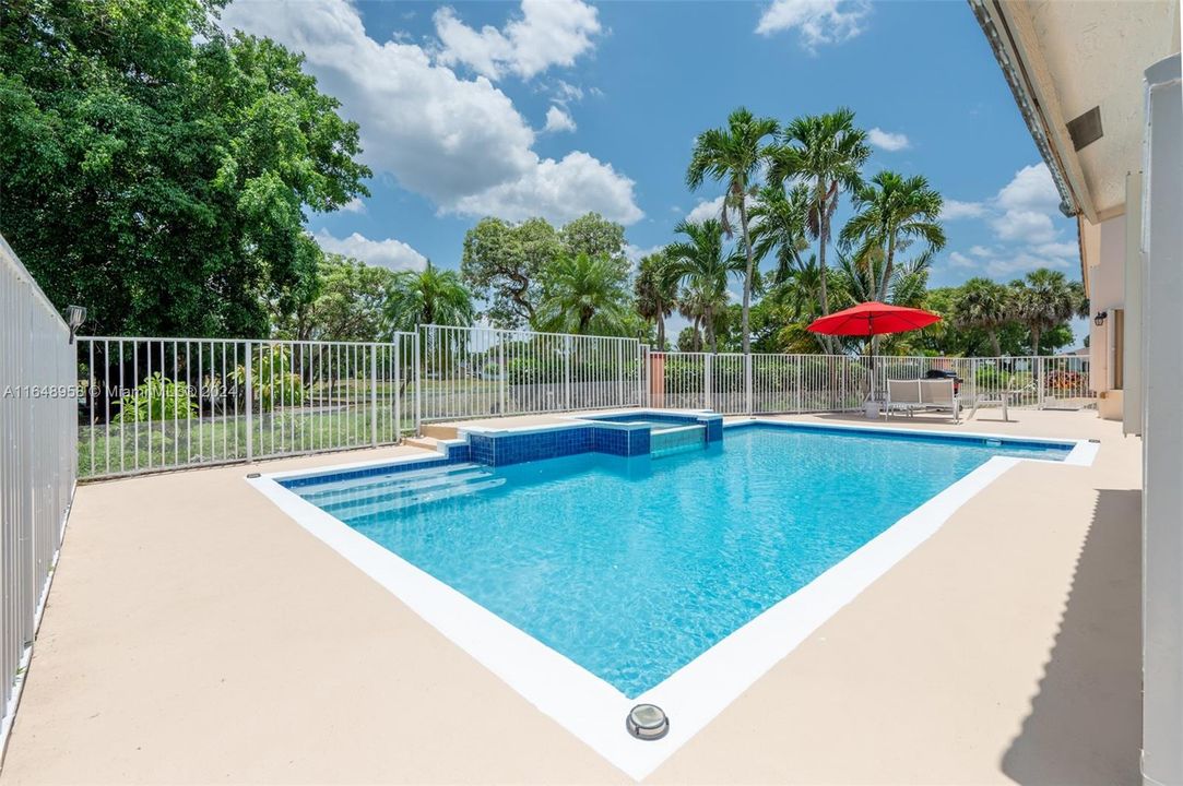 Recently Sold: $769,000 (4 beds, 2 baths, 2458 Square Feet)