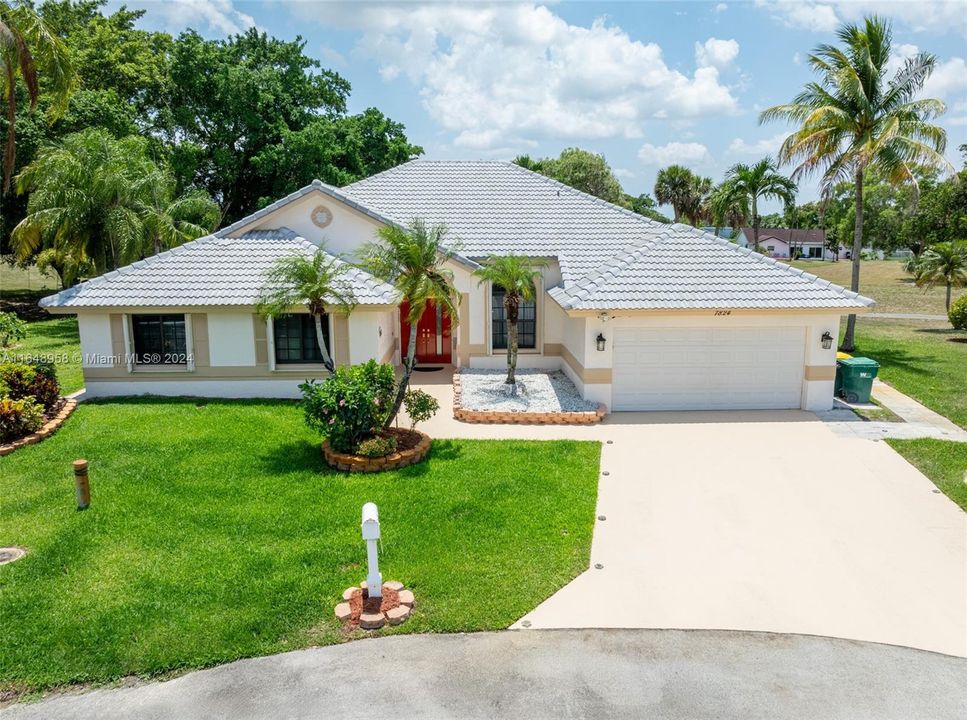 Recently Sold: $769,000 (4 beds, 2 baths, 2458 Square Feet)