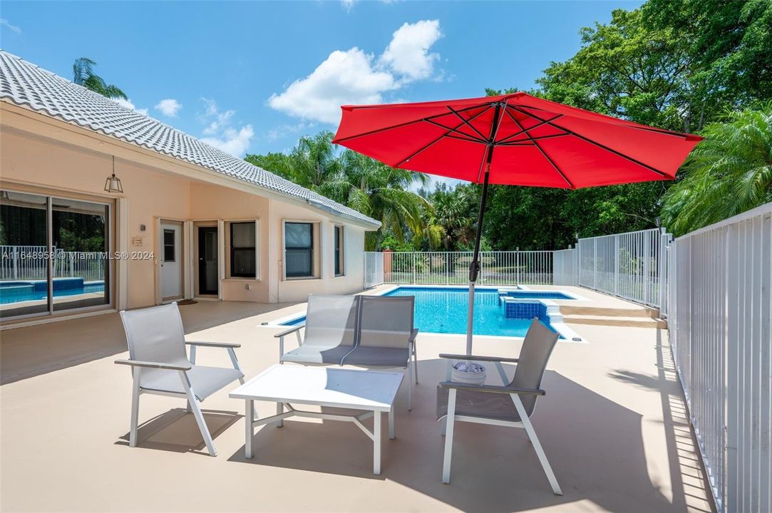 Recently Sold: $769,000 (4 beds, 2 baths, 2458 Square Feet)