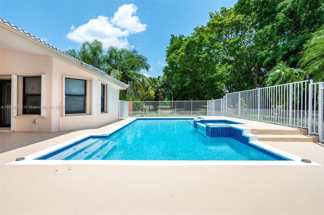 Recently Sold: $769,000 (4 beds, 2 baths, 2458 Square Feet)