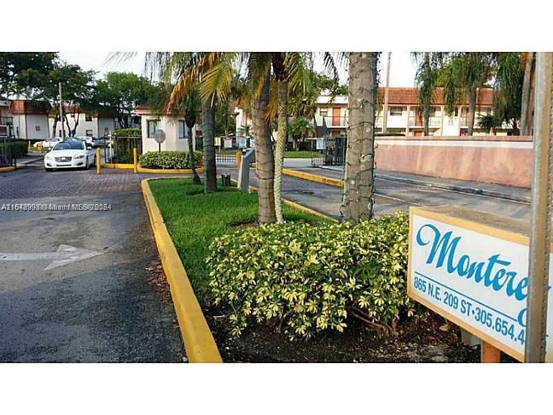 Recently Sold: $230,000 (2 beds, 2 baths, 956 Square Feet)