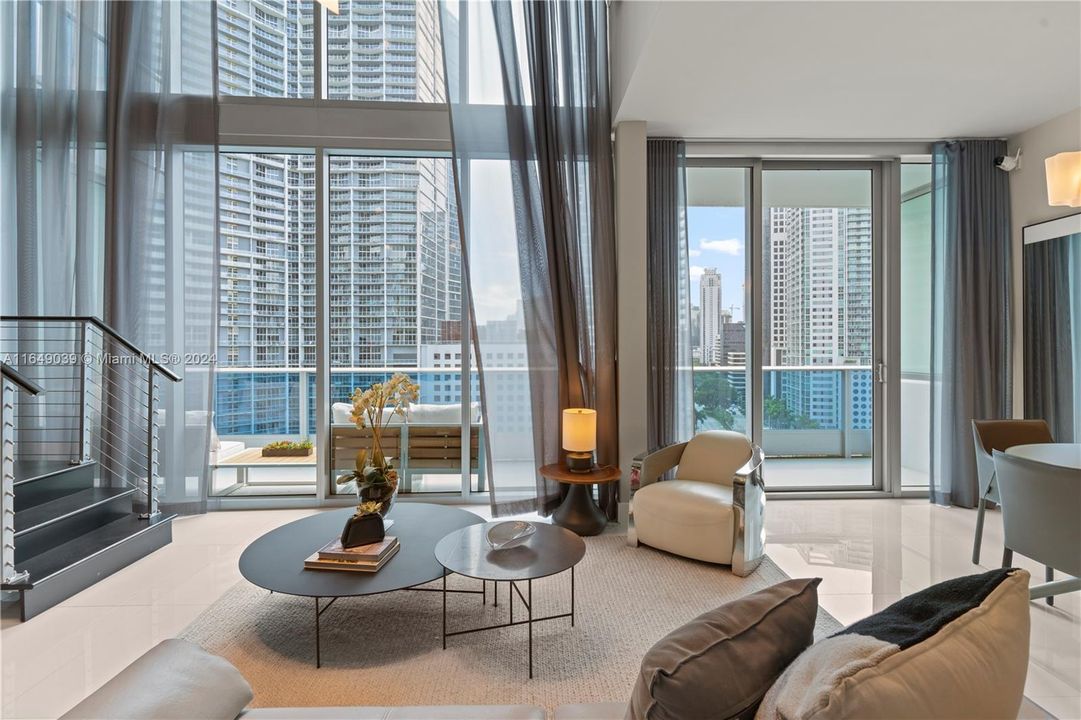 Active With Contract: $1,250,000 (2 beds, 2 baths, 1574 Square Feet)