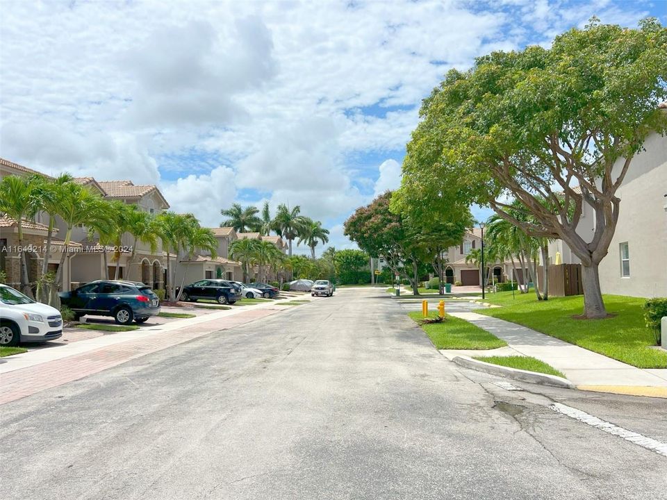 Active With Contract: $450,000 (3 beds, 2 baths, 1416 Square Feet)