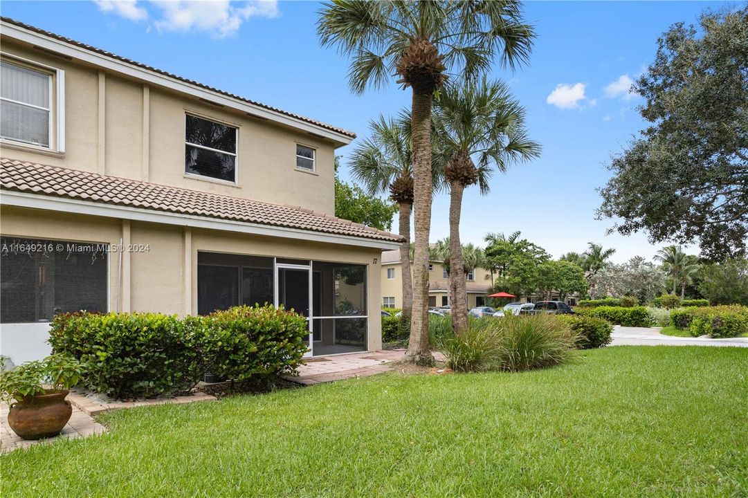 Active With Contract: $3,100 (3 beds, 2 baths, 1428 Square Feet)