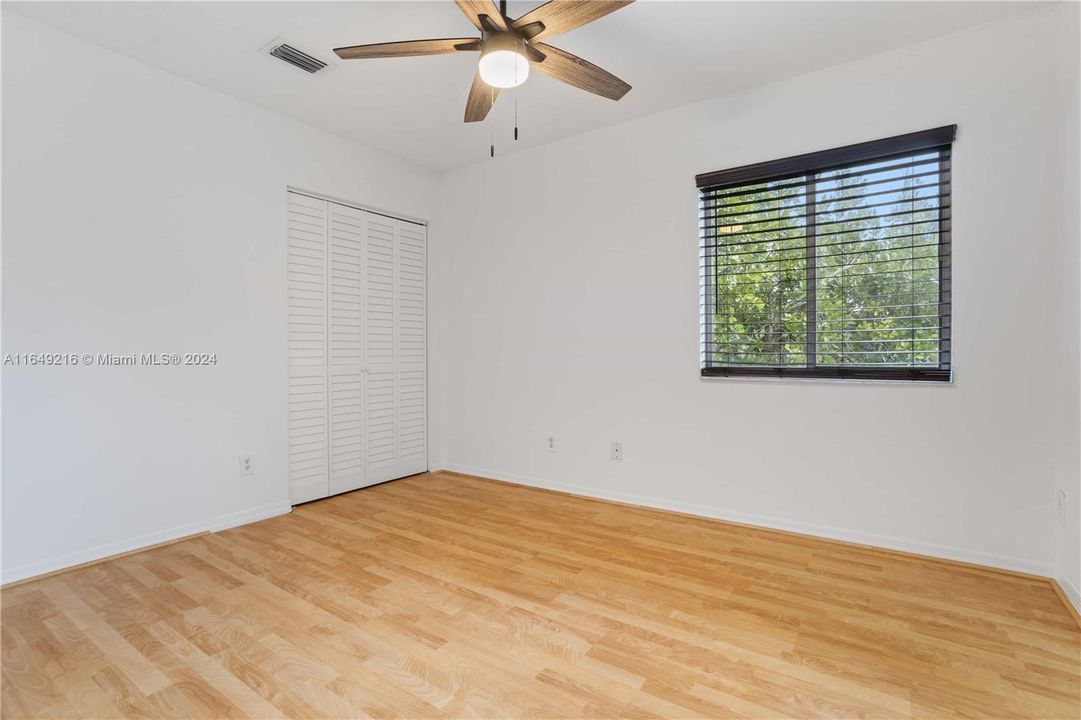 Active With Contract: $3,100 (3 beds, 2 baths, 1428 Square Feet)