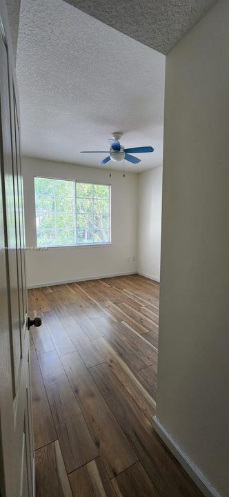 For Rent: $2,400 (3 beds, 2 baths, 1348 Square Feet)