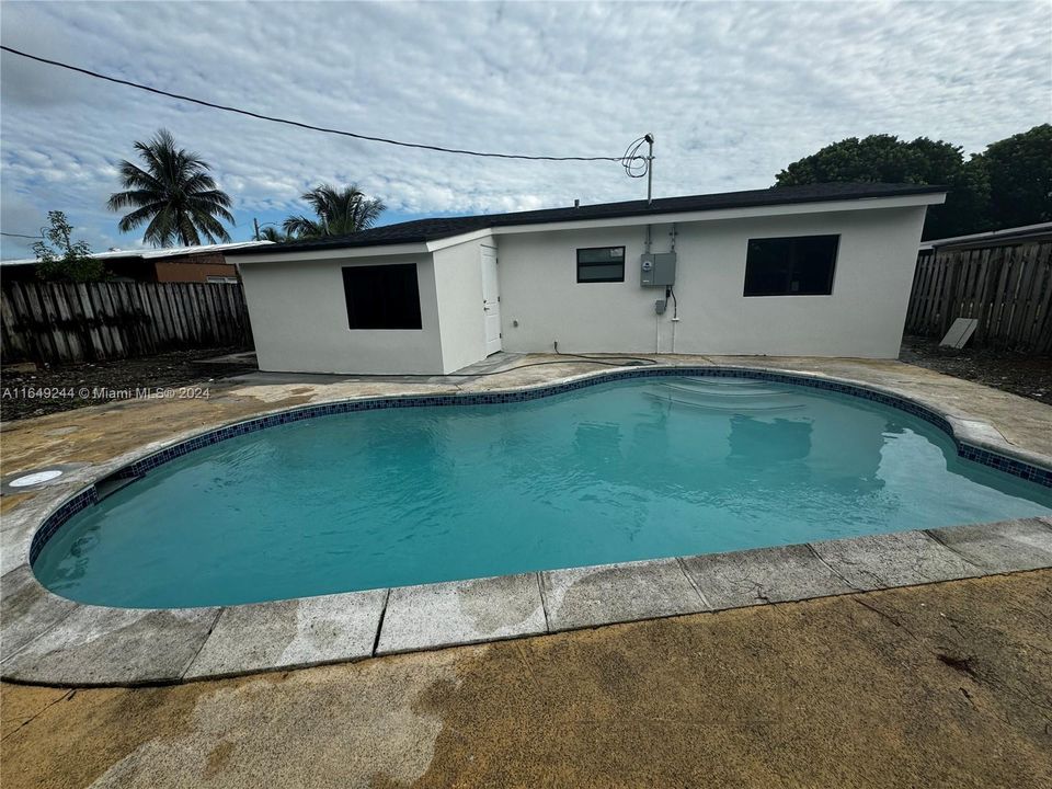 Vendido Recientemente: $495,000 (3 camas, 2 baños, 946 Pies cuadrados)