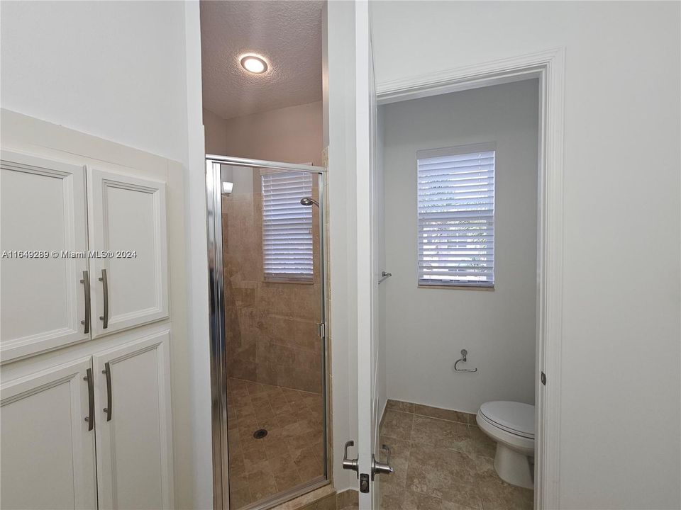 For Rent: $4,700 (3 beds, 3 baths, 3033 Square Feet)