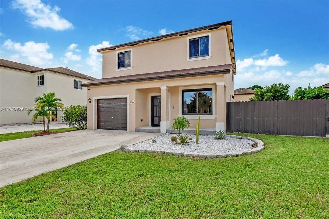 1 car garage and large driveway