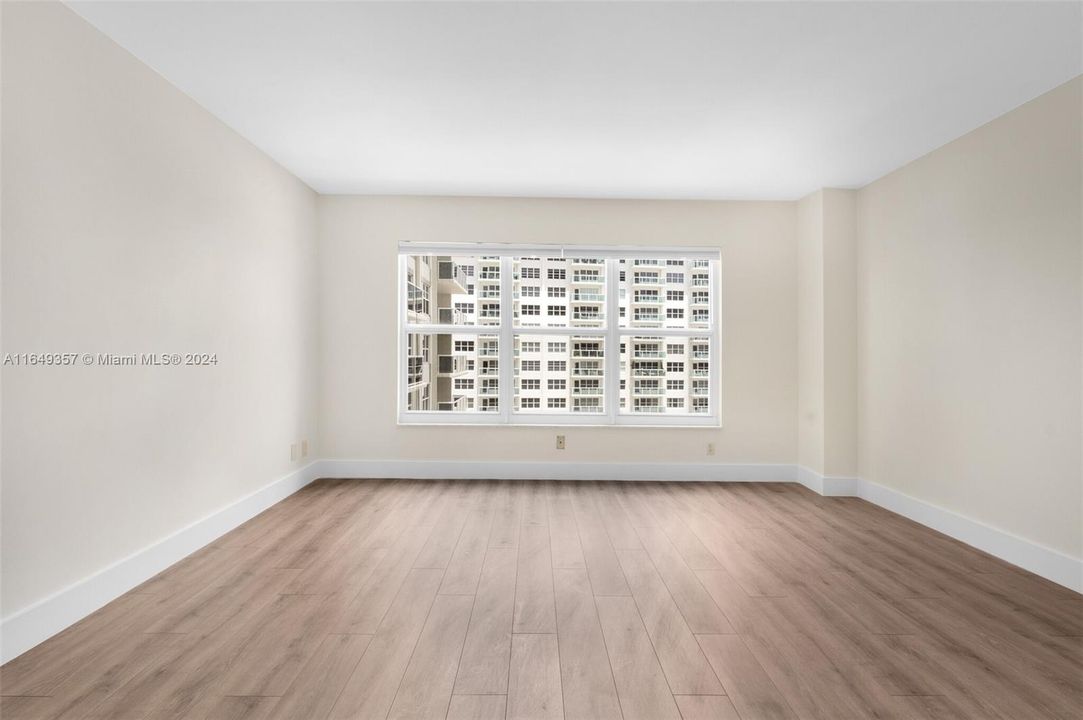 For Rent: $2,800 (1 beds, 1 baths, 1088 Square Feet)