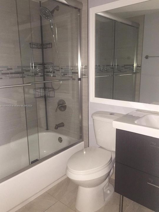 Recently Rented: $2,400 (2 beds, 2 baths, 900 Square Feet)