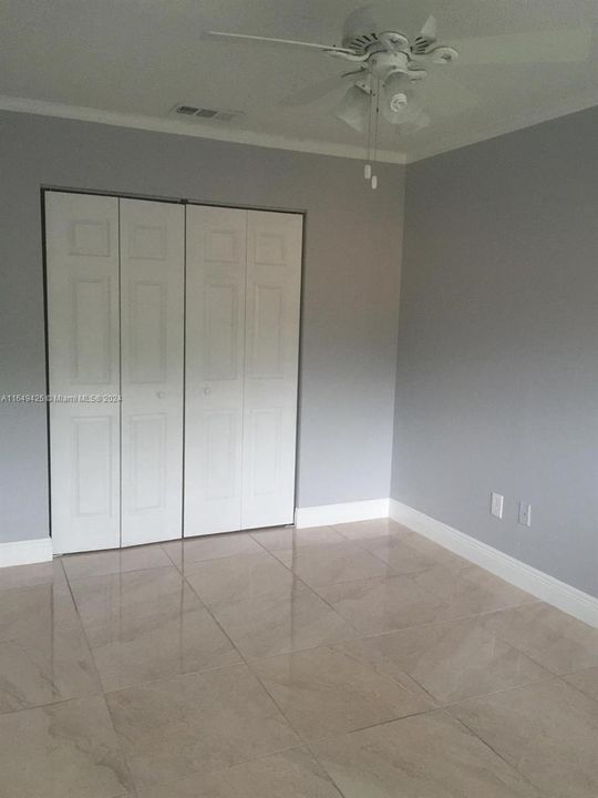 Recently Rented: $2,400 (2 beds, 2 baths, 900 Square Feet)