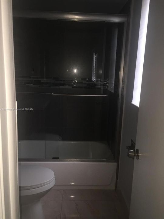 Recently Rented: $2,400 (2 beds, 2 baths, 900 Square Feet)