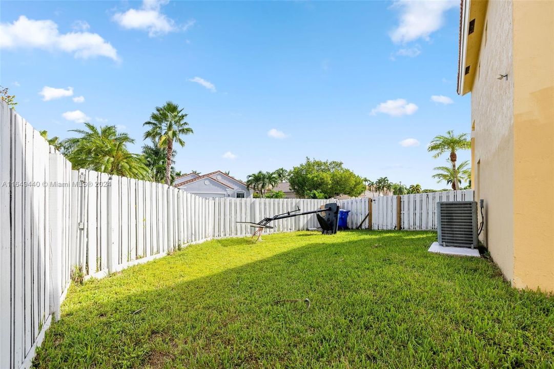 For Sale: $689,000 (4 beds, 2 baths, 2216 Square Feet)