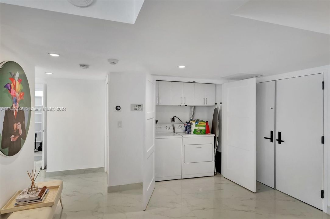 Active With Contract: $7,900 (2 beds, 2 baths, 1642 Square Feet)