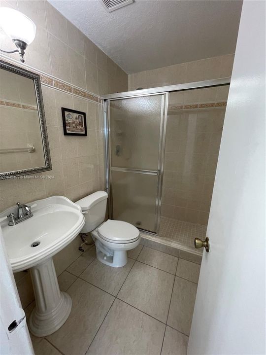 最近租的: $3,700 (3 贝兹, 2 浴室, 0 平方英尺)