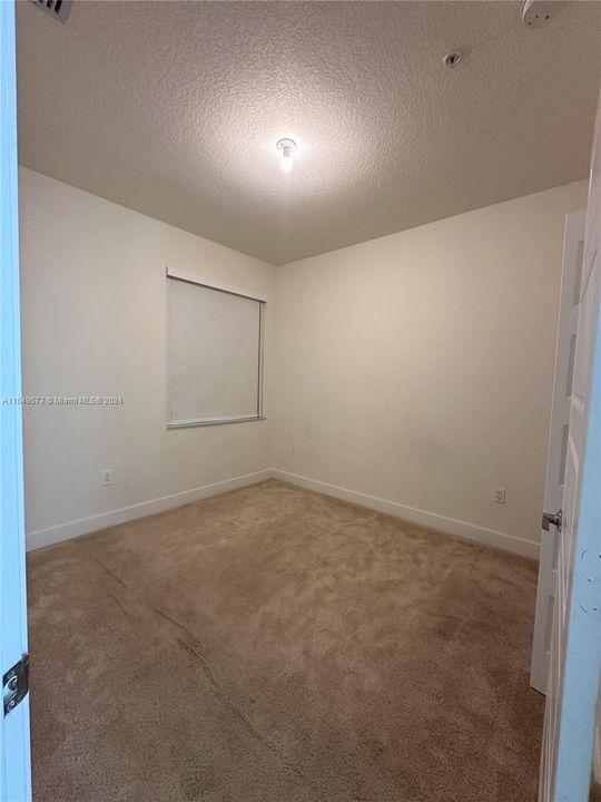 Active With Contract: $3,200 (2 beds, 2 baths, 1312 Square Feet)