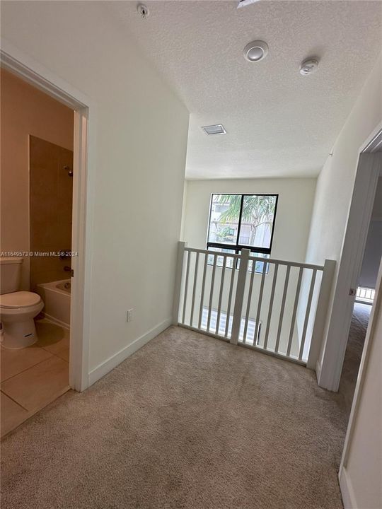 Active With Contract: $3,200 (2 beds, 2 baths, 1312 Square Feet)