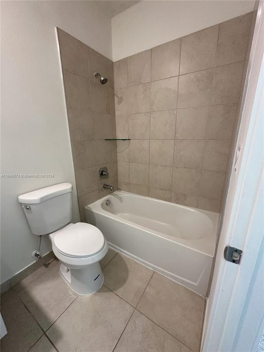 Active With Contract: $3,200 (2 beds, 2 baths, 1312 Square Feet)