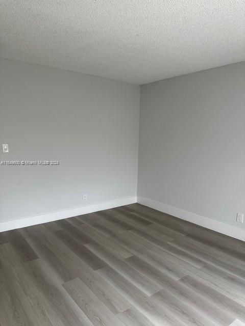 Recientemente alquilado: $2,075 (2 camas, 2 baños, 1119 Pies cuadrados)