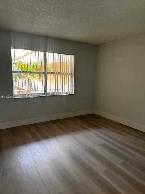 Recientemente alquilado: $2,075 (2 camas, 2 baños, 1119 Pies cuadrados)