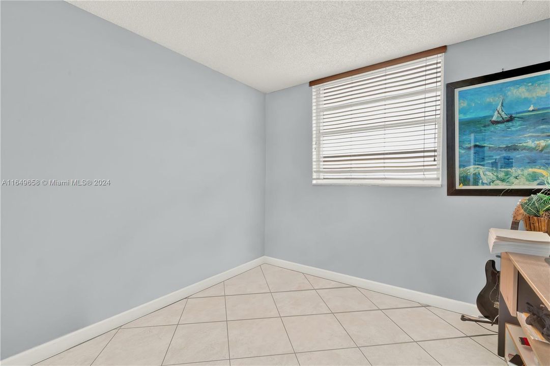 Recently Rented: $2,850 (3 beds, 2 baths, 1326 Square Feet)