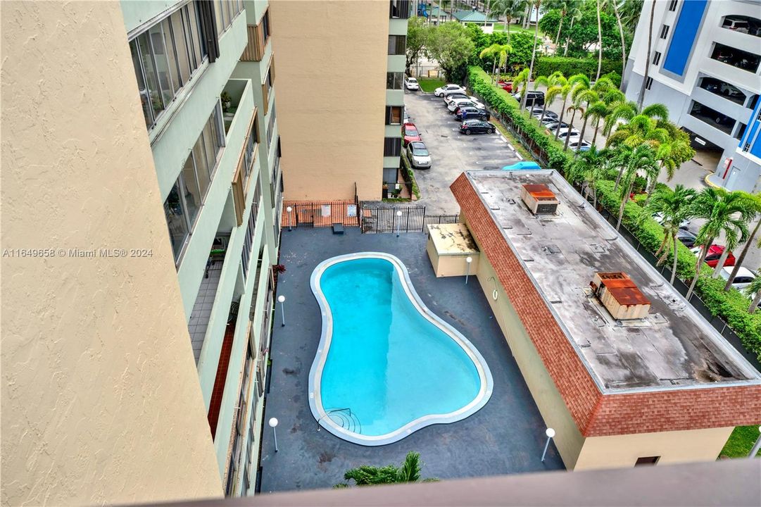 Recently Rented: $2,850 (3 beds, 2 baths, 1326 Square Feet)