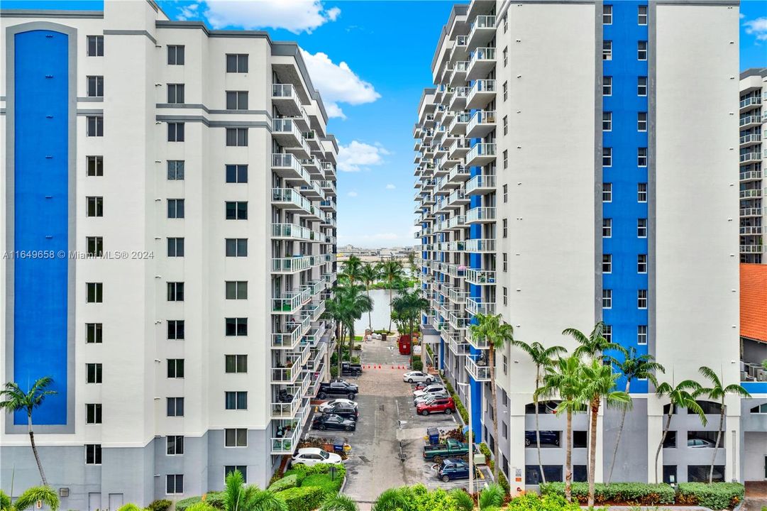 Recently Rented: $2,850 (3 beds, 2 baths, 1326 Square Feet)