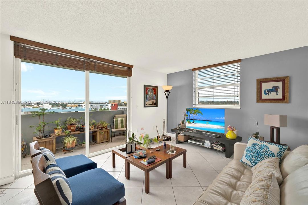 Recently Rented: $2,850 (3 beds, 2 baths, 1326 Square Feet)