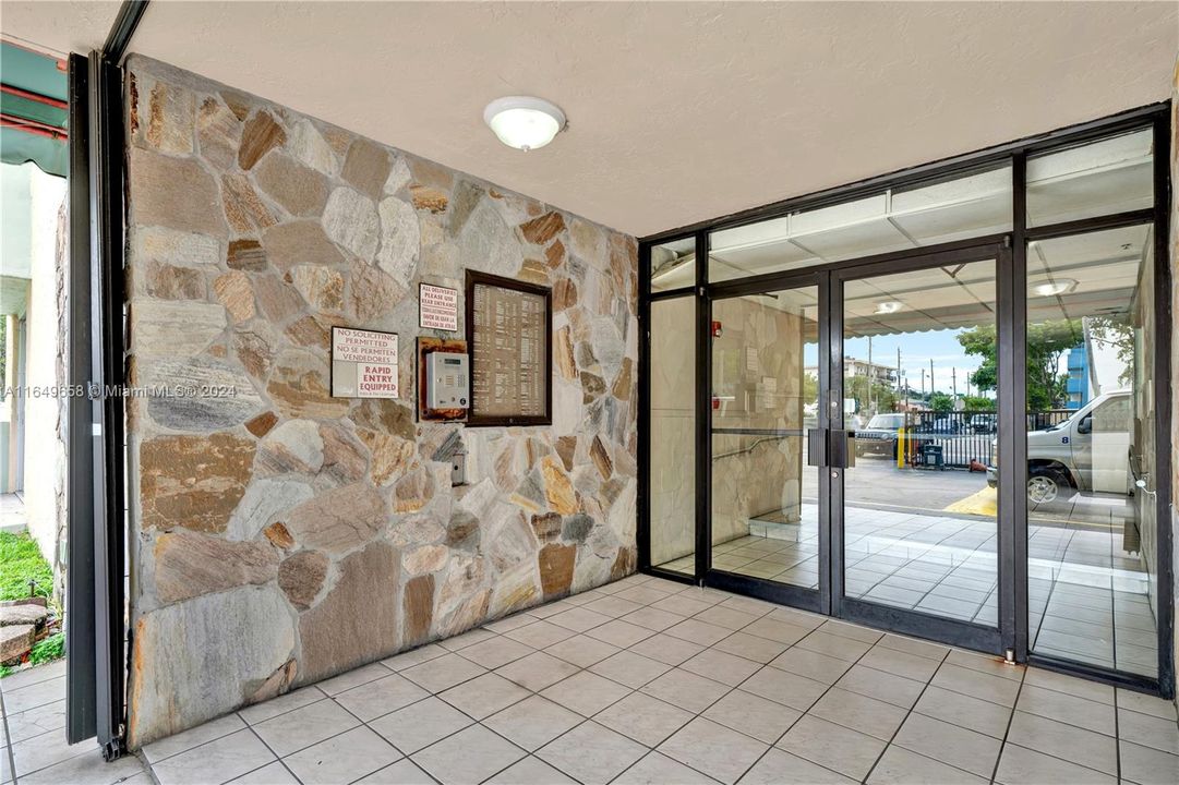 Recently Rented: $2,850 (3 beds, 2 baths, 1326 Square Feet)