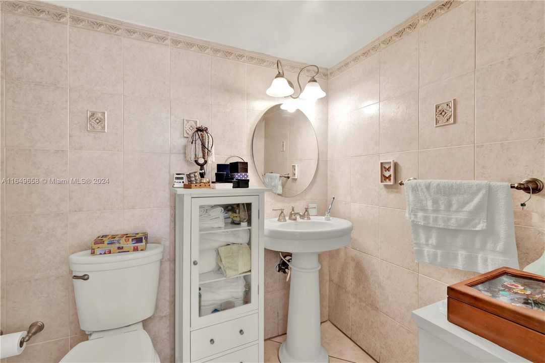 Recently Rented: $2,850 (3 beds, 2 baths, 1326 Square Feet)