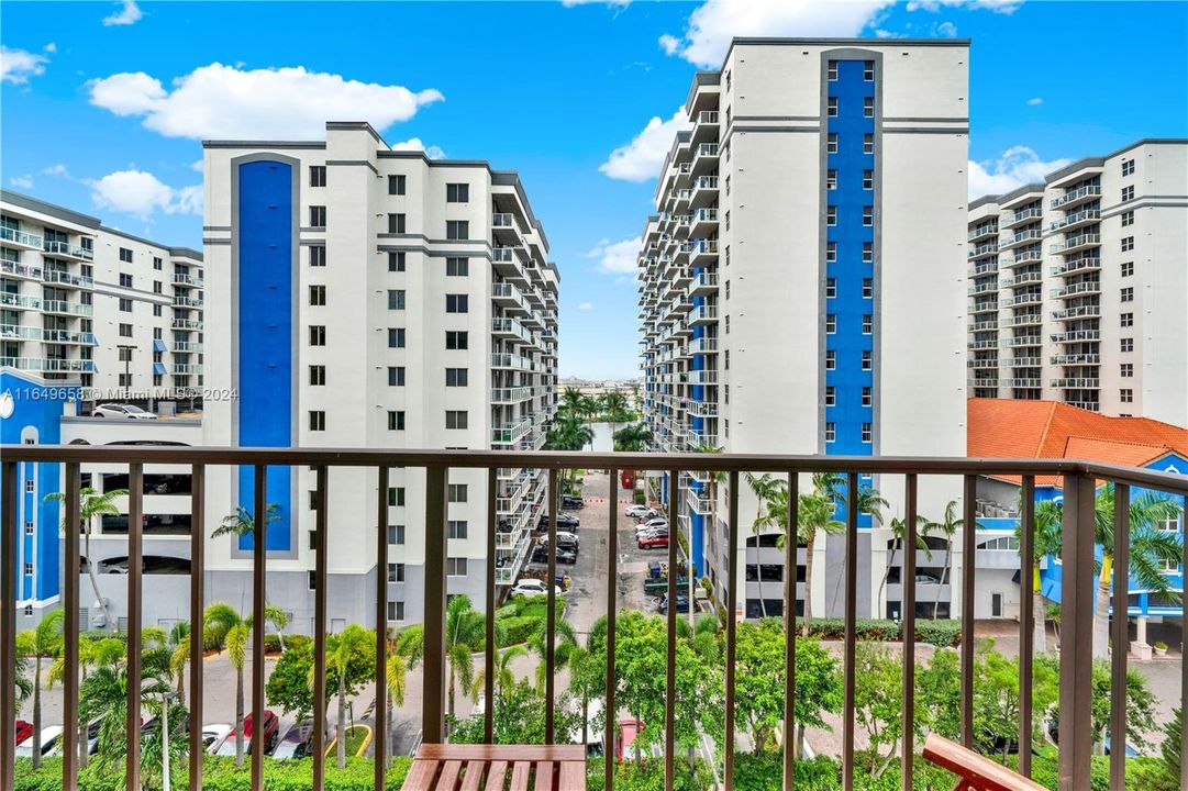 Recently Rented: $2,850 (3 beds, 2 baths, 1326 Square Feet)