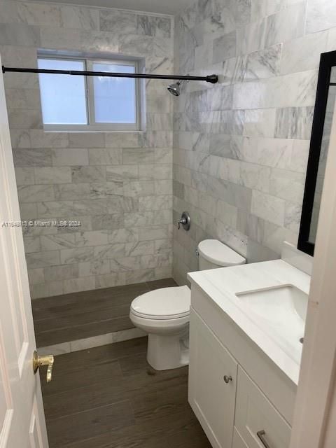 Active With Contract: $2,800 (3 beds, 1 baths, 1596 Square Feet)