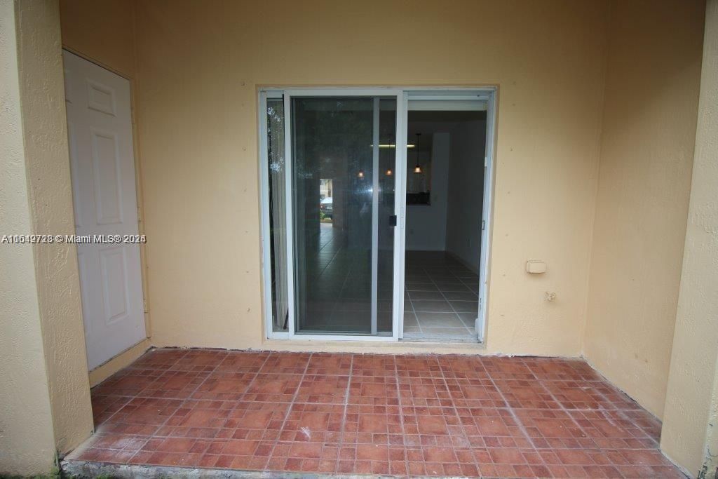 Recently Rented: $2,700 (3 beds, 3 baths, 1334 Square Feet)