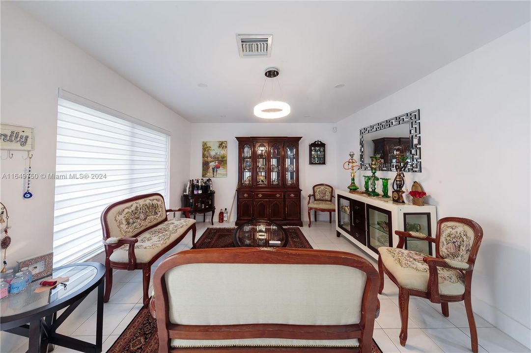 Active With Contract: $3,500 (4 beds, 3 baths, 1411 Square Feet)