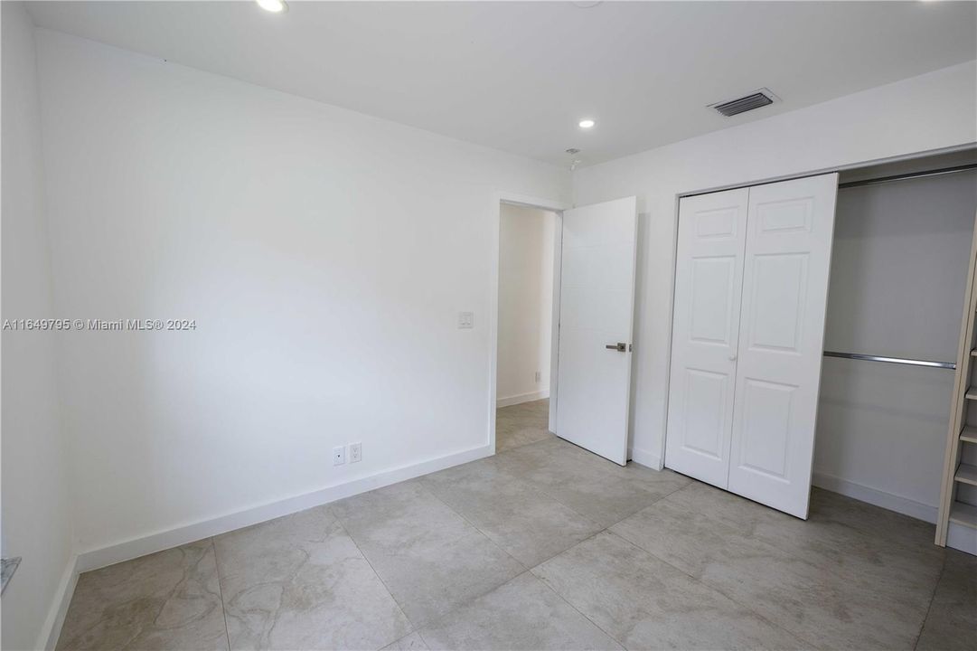 For Rent: $5,200 (3 beds, 2 baths, 1648 Square Feet)