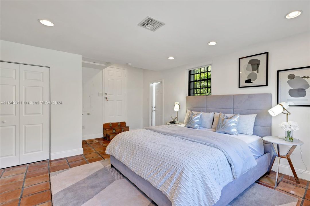 Active With Contract: $1,590,000 (4 beds, 3 baths, 2488 Square Feet)