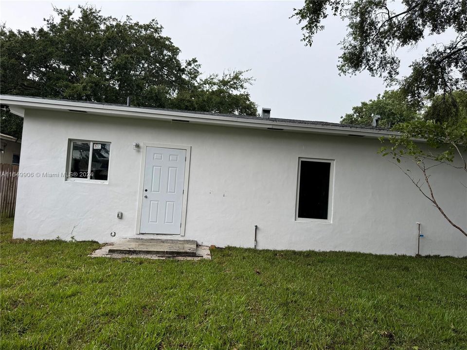 For Sale: $498,000 (3 beds, 2 baths, 1440 Square Feet)