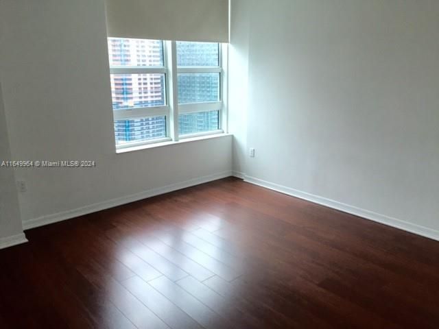 For Sale: $530,000 (1 beds, 1 baths, 639 Square Feet)