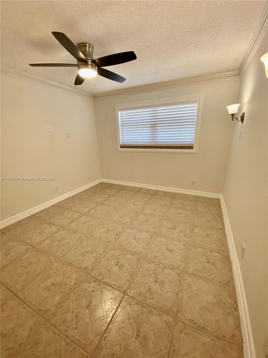 For Rent: $2,350 (2 beds, 2 baths, 835 Square Feet)