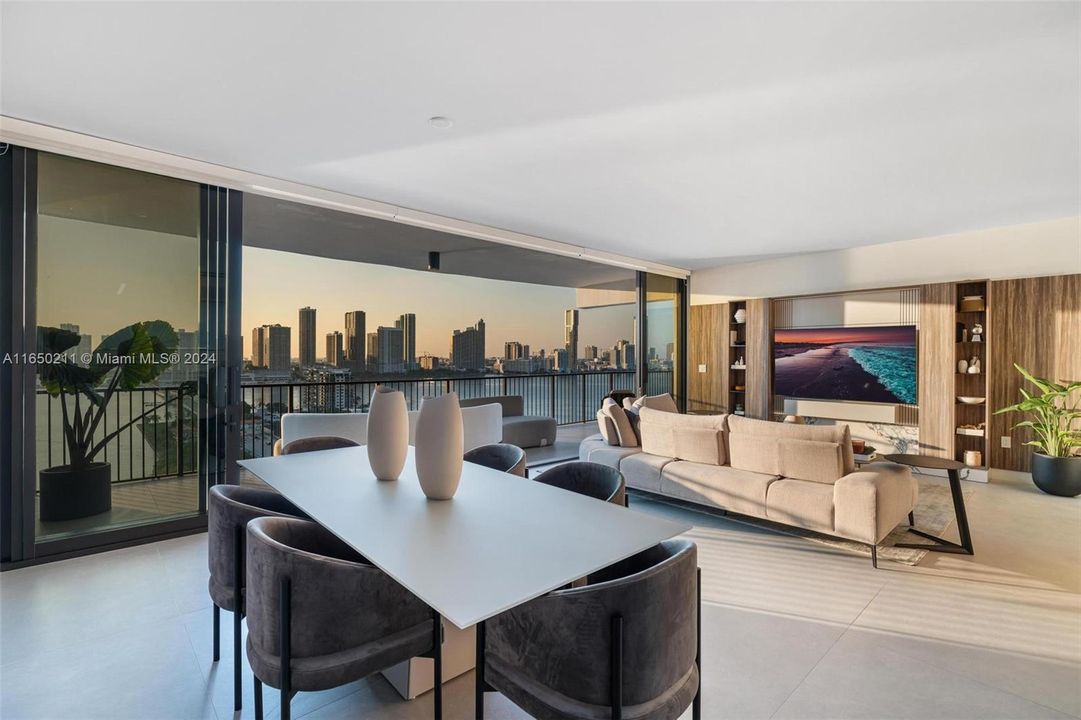 For Sale: $2,900,000 (2 beds, 2 baths, 1380 Square Feet)