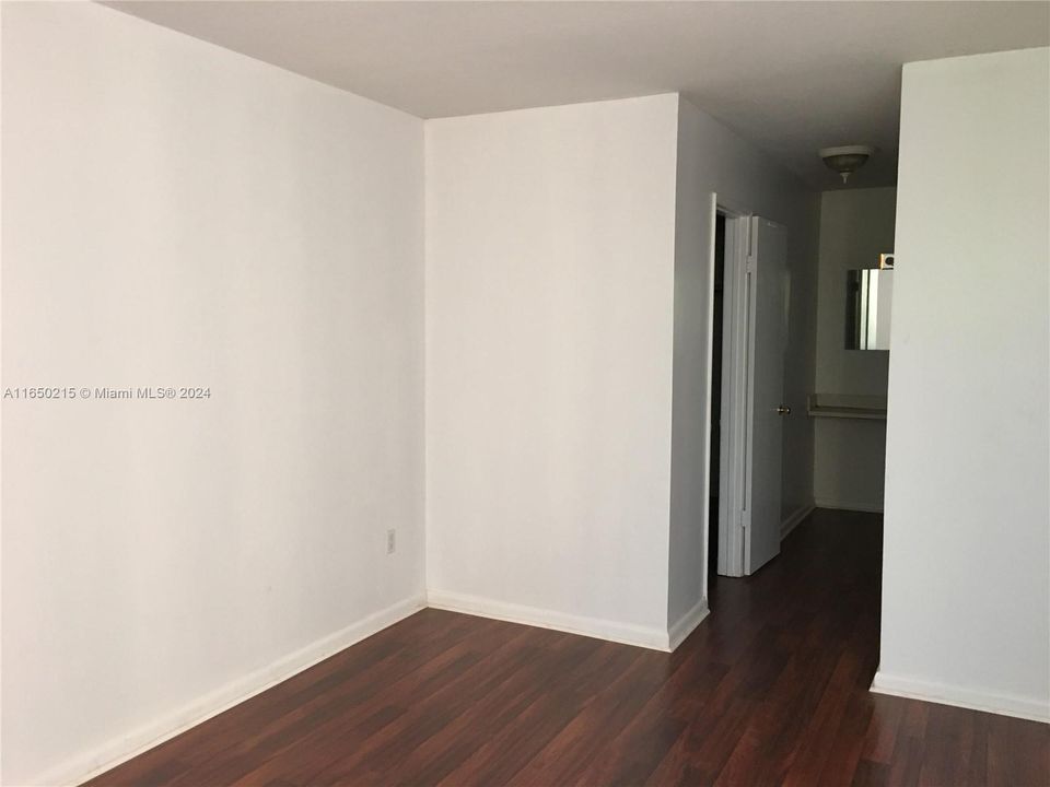 For Sale: $340,000 (2 beds, 2 baths, 1131 Square Feet)